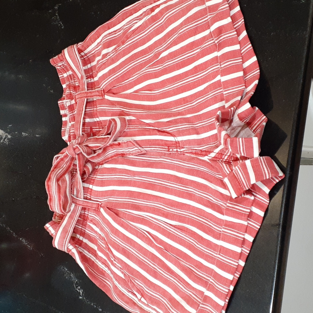 American Eagle High Waisted Paper Bag Mom Shorts